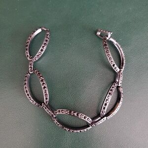 VTG Monet Large Link Marcasite Bracelet Gun Metal Gray‎ with Black Stones Signed